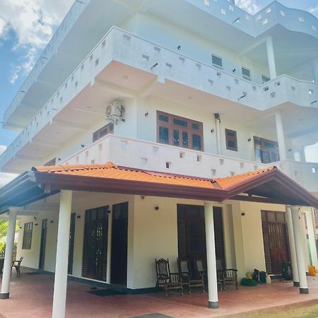 Horizon Guest House 米瑞莎 外观 照片